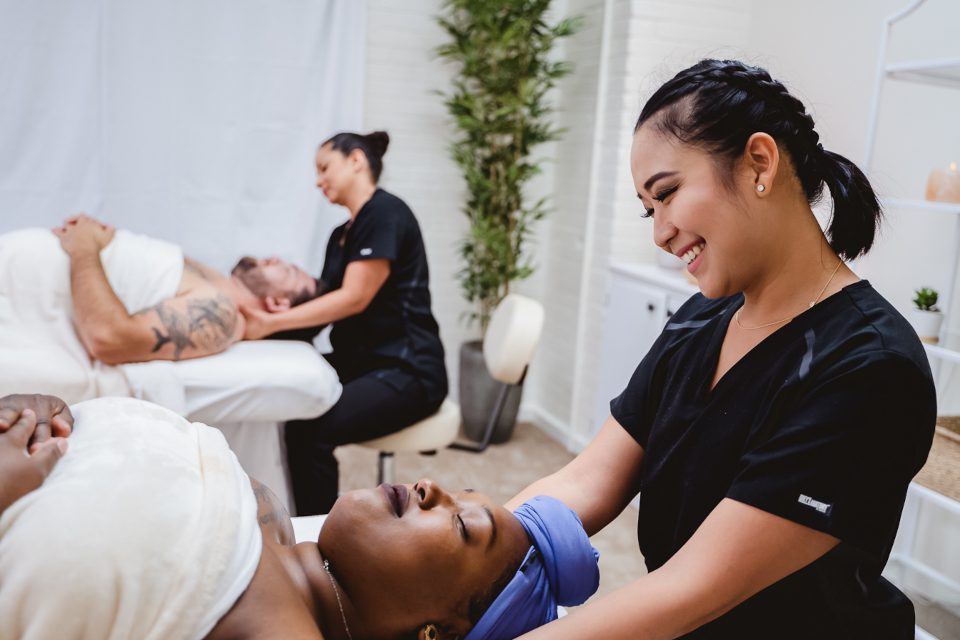 What Is a Couples Massage?